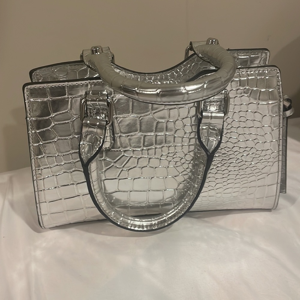 Silver Purse - Picture 3 of 3